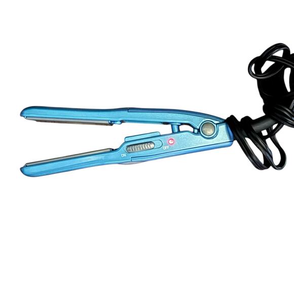 SOLD BaByliss PRO Nano Titanium 1/2" Plate Mini Ceramic Flat Iron Travel - Picture 3 of 7